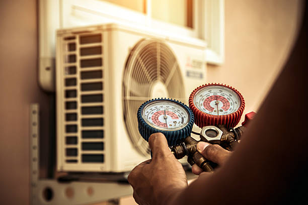 Professional Hvac technician working in Elmore, OH